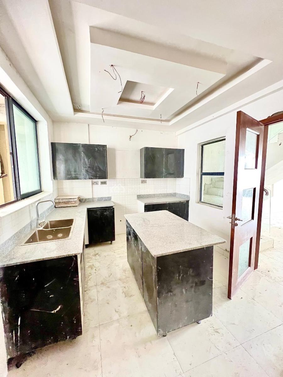 Aesthetically Pleasing 2 Bedroom Maisonette with Swimming Pool and Gym, Newly Built,clean Water, Good Access Road,flood Free, Lekki Phase 1, Lekki, Lagos, Flat / Apartment for Rent