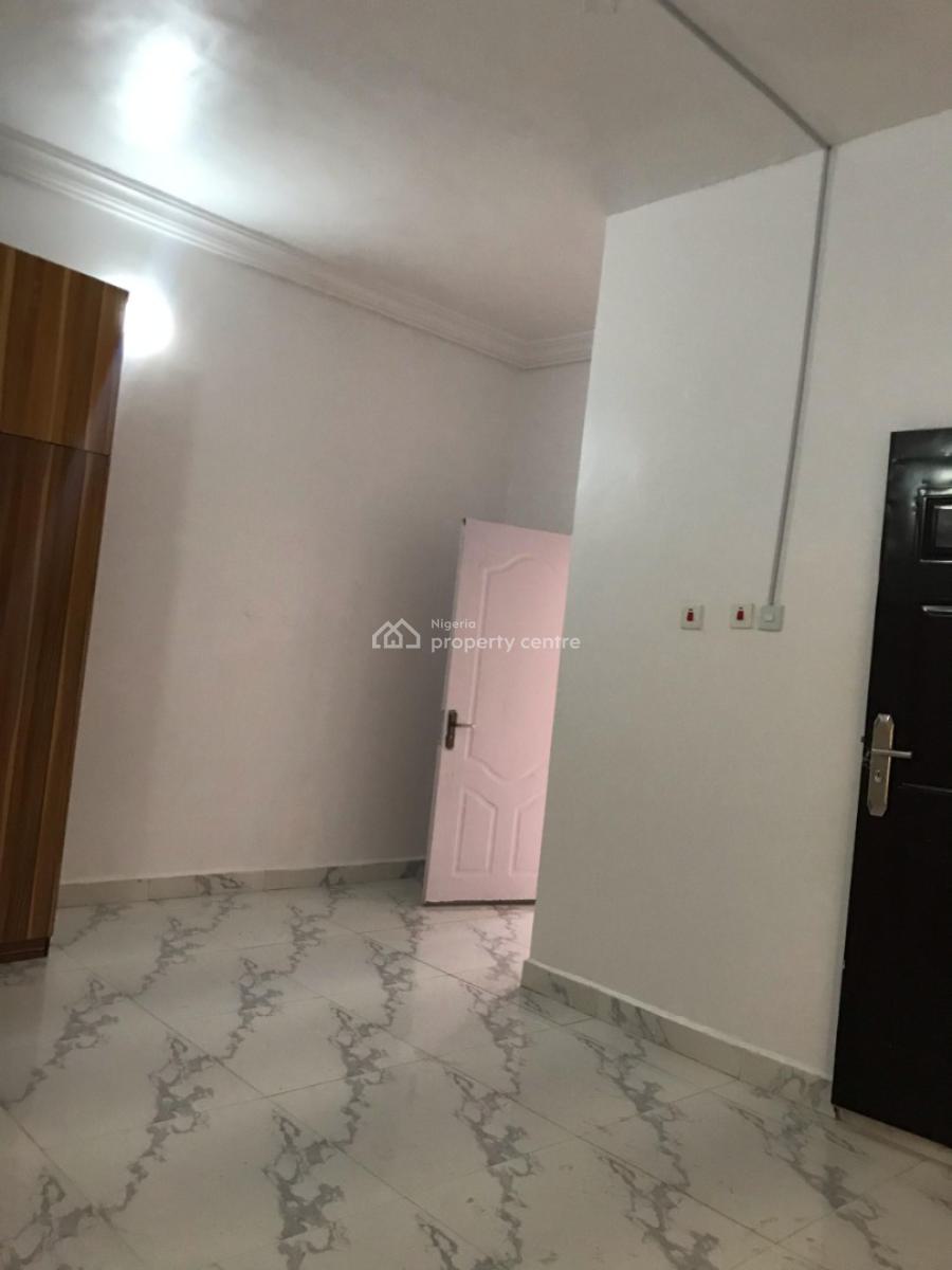 Luxury 2 Bedroom Apartment, Off Admiralty Way, Lekki Phase 1, Lekki, Lagos, Flat / Apartment for Rent