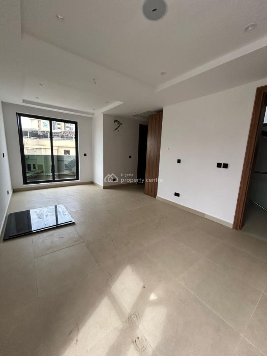 4bedroom Terrace with Bq  Price:#40m (2years Upfront) on a Close in Vi, Victoria Island (vi), Lagos, Semi-detached Duplex for Rent