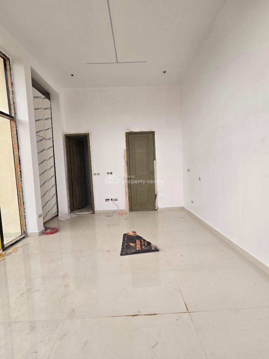 Luxury 3 Bedroom Apartment with Gym and Swimming Pool, Lekki Phase 1, Lekki, Lagos, Flat / Apartment for Sale