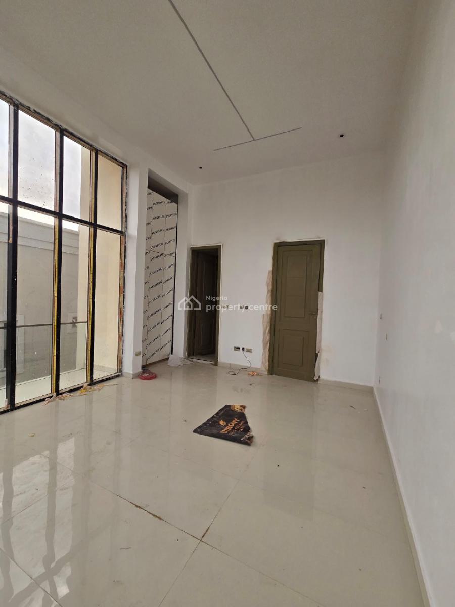 Luxury 3 Bedroom Apartment with Gym and Swimming Pool, Lekki Phase 1, Lekki, Lagos, Flat / Apartment for Sale