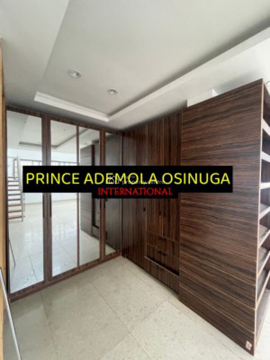 Detached House Within a Shared Premises + 2 Bq, Ikoyi, Lagos, House for Sale