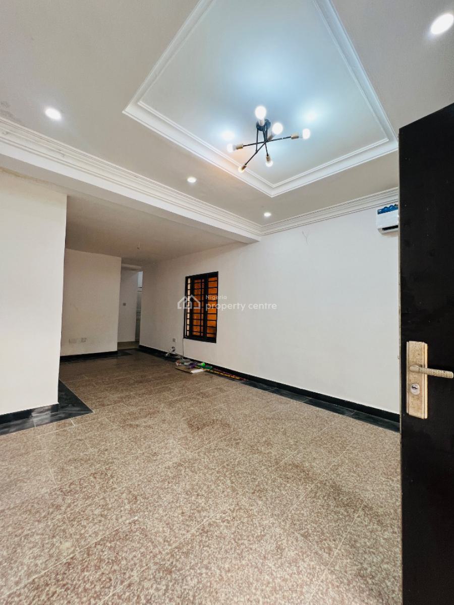 Standard 2 Bedroom Apartment in a Secured Neighborhood, Lekki, Lekki Phase 1, Lekki, Lagos, Flat / Apartment for Rent