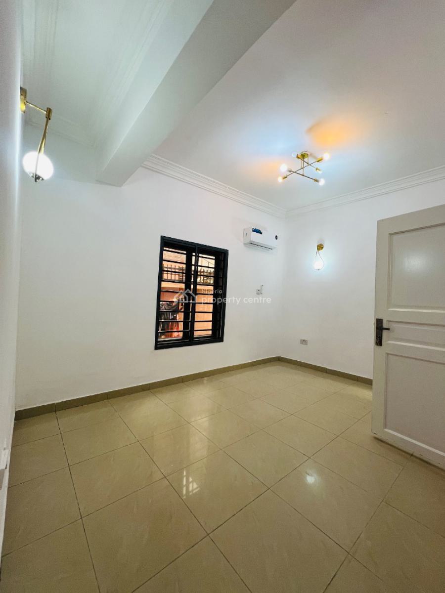 Standard 2 Bedroom Apartment in a Secured Neighborhood, Lekki, Lekki Phase 1, Lekki, Lagos, Flat / Apartment for Rent