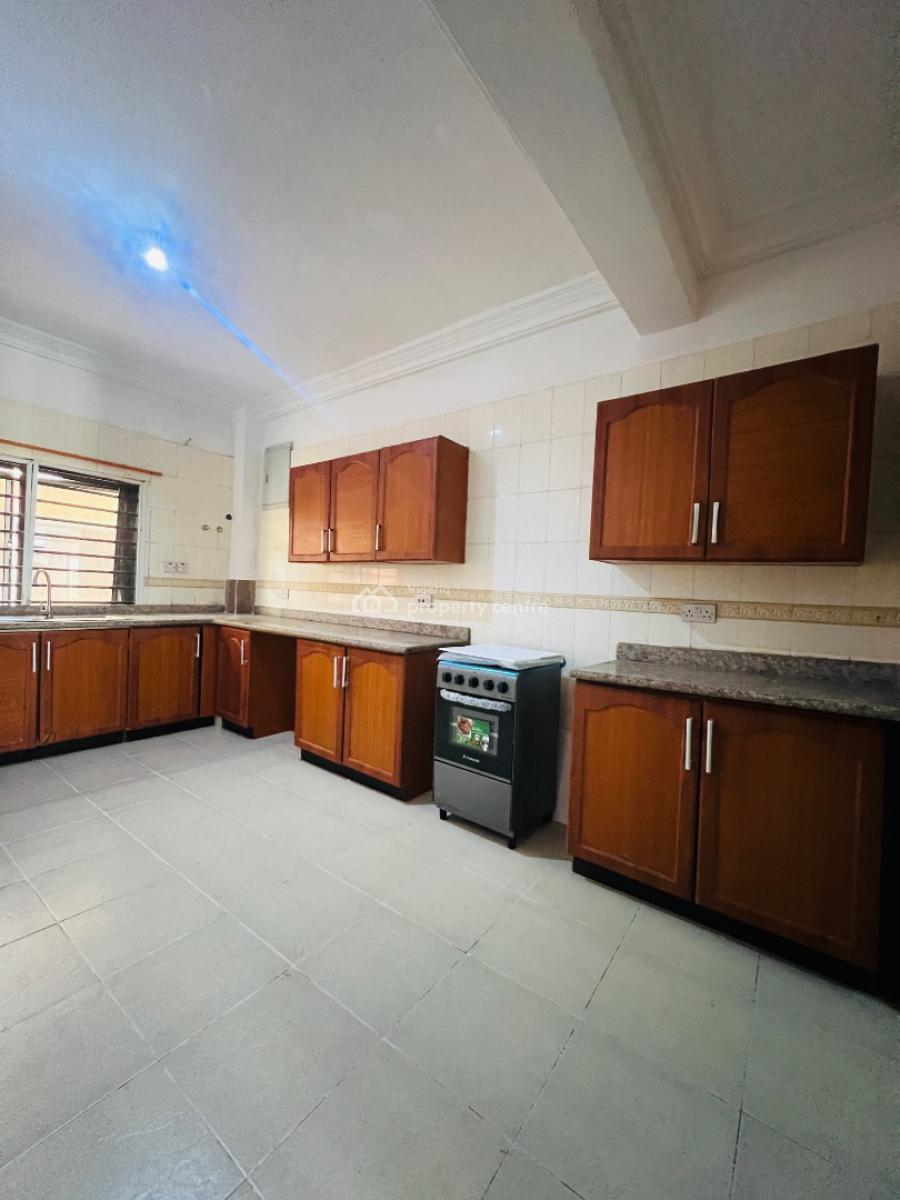 3 Bedroom Apartment with a Bq in a Beautiful Neighborhood, Lekki, Lekki Phase 1, Lekki, Lagos, Flat / Apartment for Rent