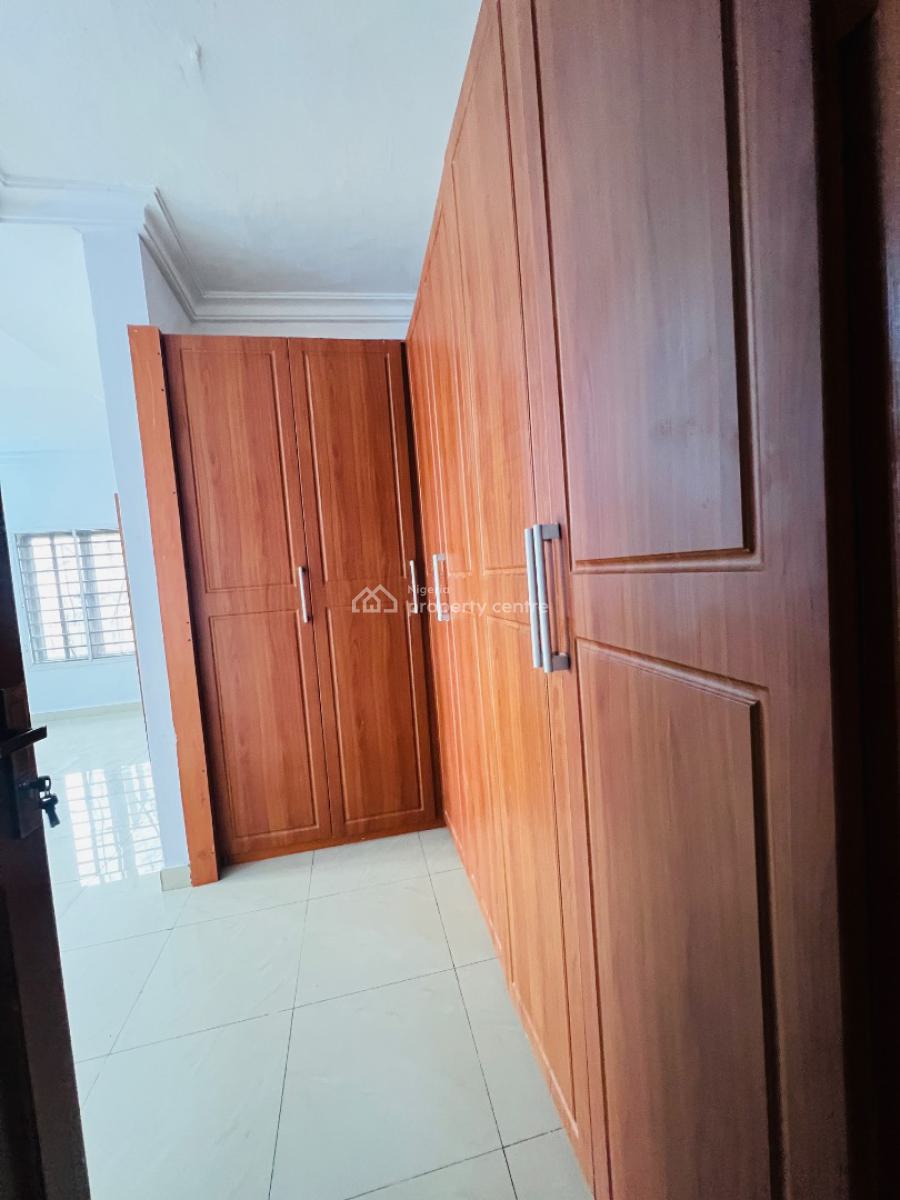 3 Bedroom Apartment with a Bq in a Beautiful Neighborhood, Lekki, Lekki Phase 1, Lekki, Lagos, Flat / Apartment for Rent