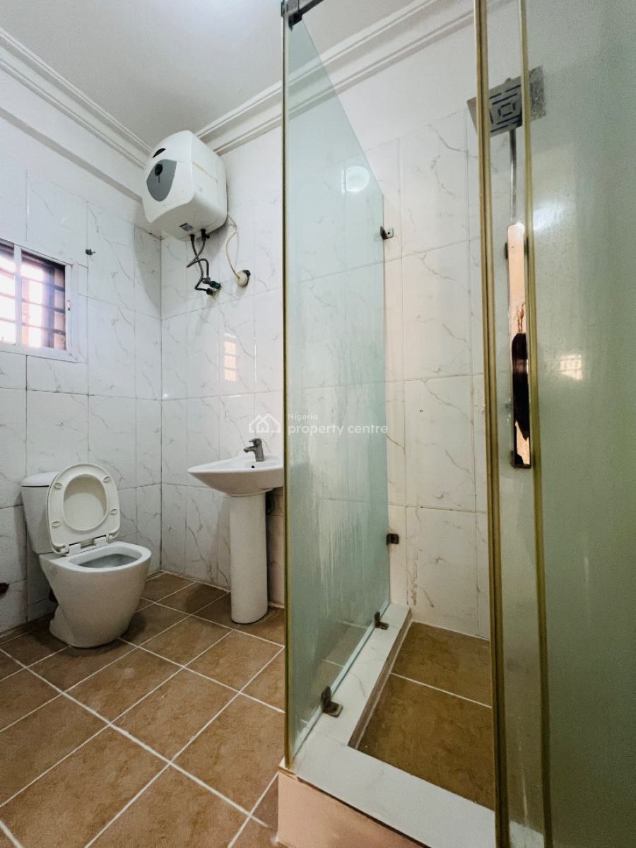 3 Bedroom Apartment with a Bq in a Beautiful Neighborhood, Lekki, Lekki Phase 1, Lekki, Lagos, Flat / Apartment for Rent