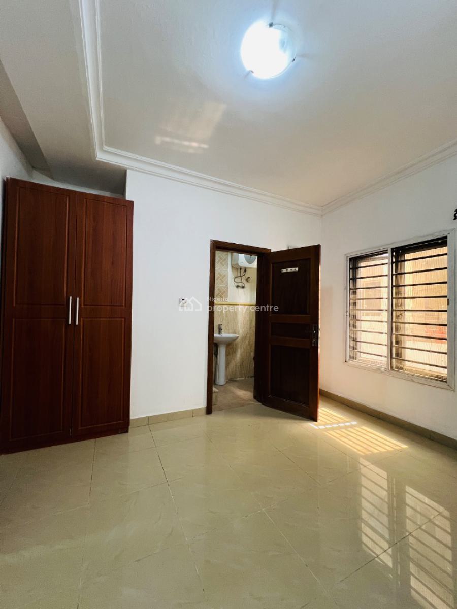 3 Bedroom Apartment with a Bq in a Beautiful Neighborhood, Lekki, Lekki Phase 1, Lekki, Lagos, Flat / Apartment for Rent