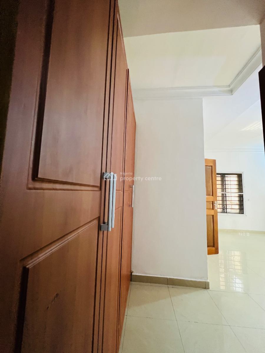3 Bedroom Apartment with a Bq in a Beautiful Neighborhood, Lekki, Lekki Phase 1, Lekki, Lagos, Flat / Apartment for Rent