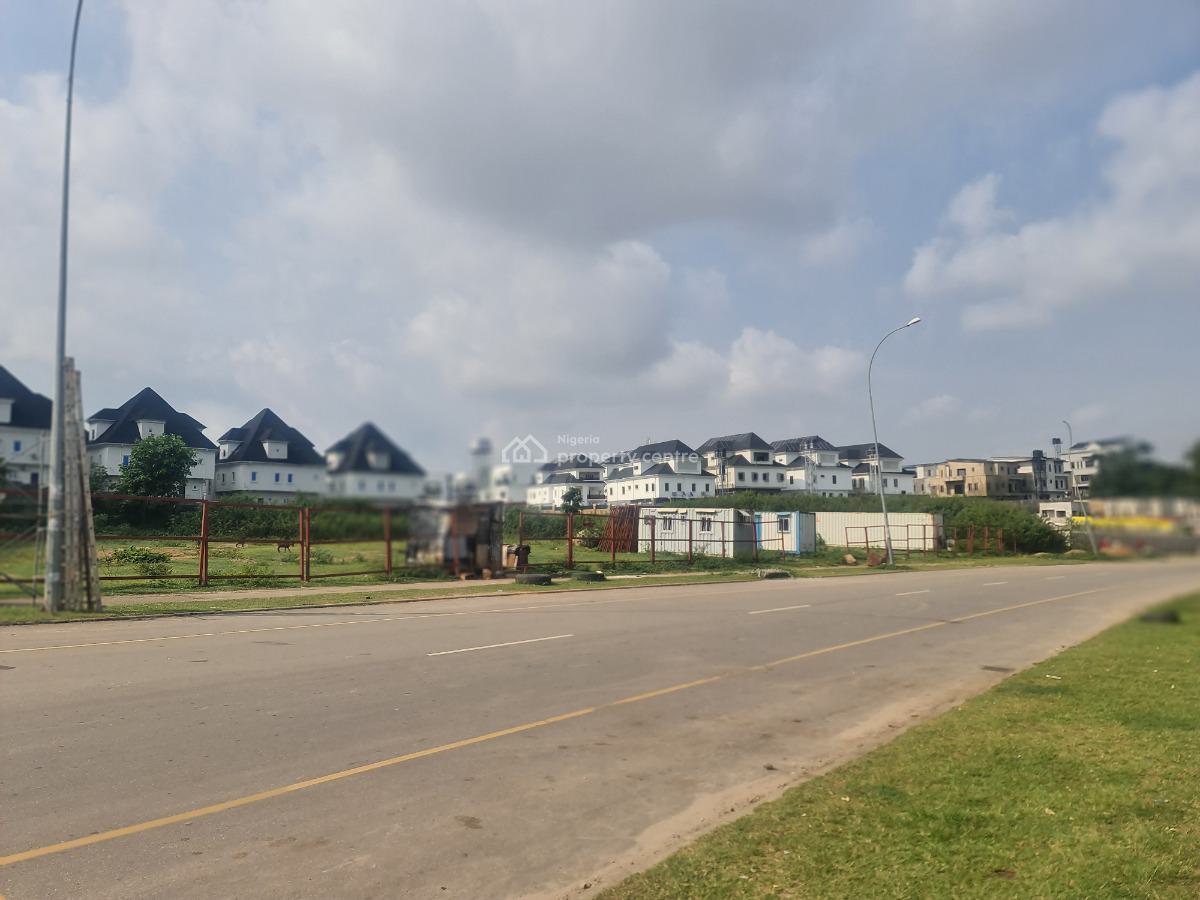 Prime 4000m² Commercial Land Behind, By H-medix and Coza, Guzape District, Abuja, Commercial Land for Sale