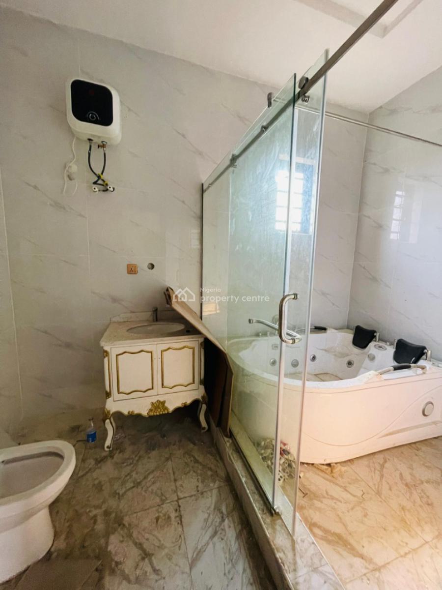 Lovely Built 5 Bedroom Fully Detached Duplex Plus Bq  with Range of Fe, Lovely Built 5 Bedroom Fully Detached Duplex Plus Bq  with Range of Fe, Gra, Ogudu, Lagos, Detached Duplex for Sale