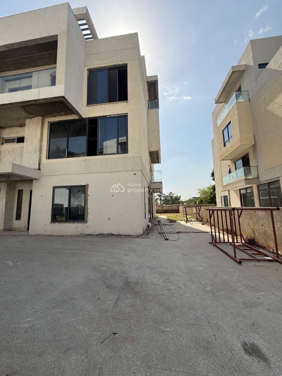 Distress 6 Bedrooms Fully Detached Duplex, Semi Finished, Maitama District, Abuja, Detached Duplex for Sale