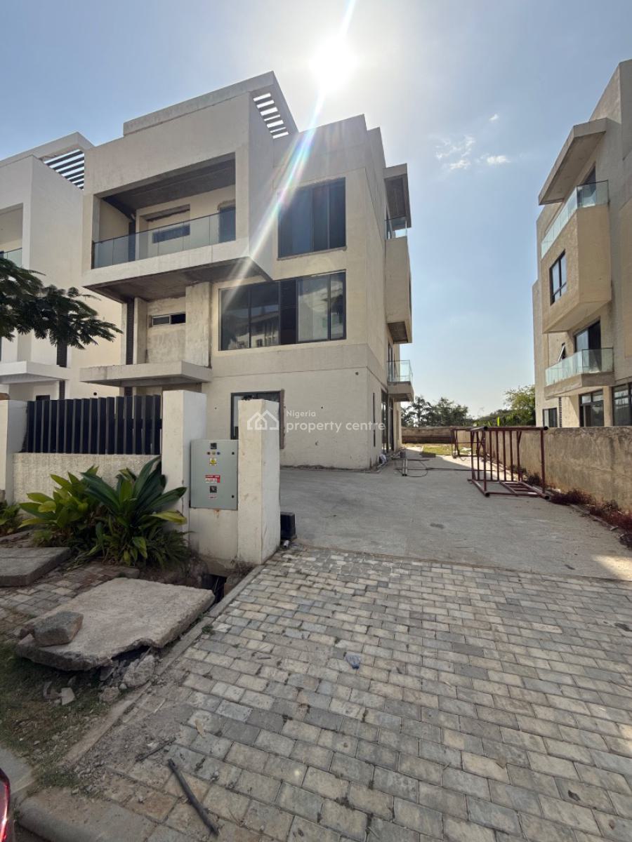 Distress 6 Bedrooms Fully Detached Duplex, Semi Finished, Maitama District, Abuja, Detached Duplex for Sale
