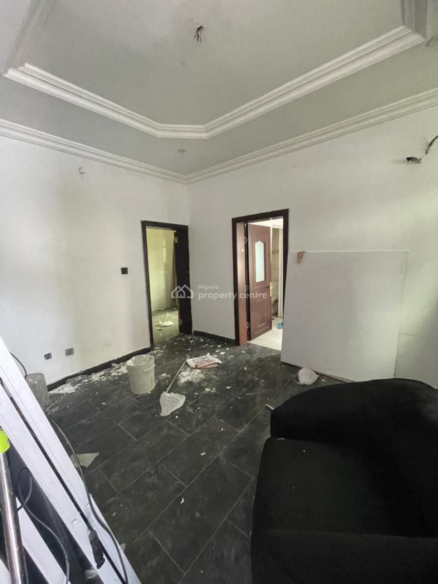 Beautiful 2 Bed Trekable to Estate Gate, Thomas Estate, Ajah, Lagos, House for Rent