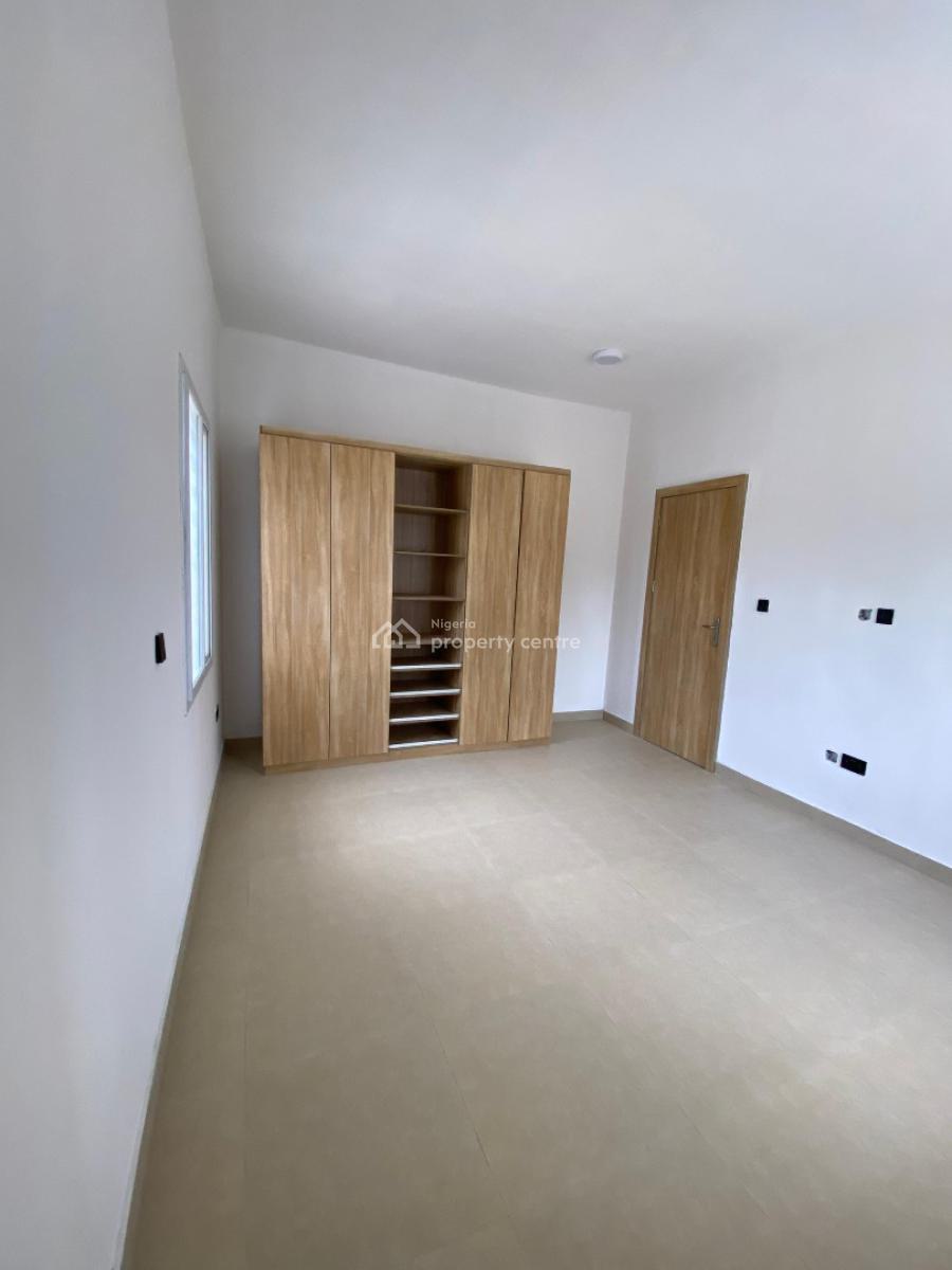 Very Spacious & Refined 3 Bedroom Apartment., Ajah, Ajah, Lagos, Block of Flats for Sale