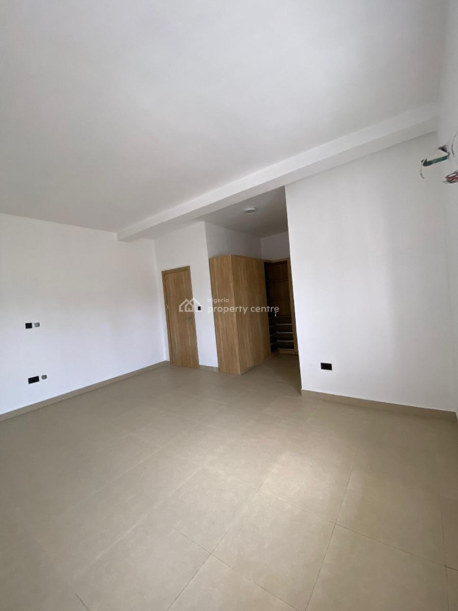 Very Spacious & Refined 3 Bedroom Apartment., Ajah, Ajah, Lagos, Block of Flats for Sale