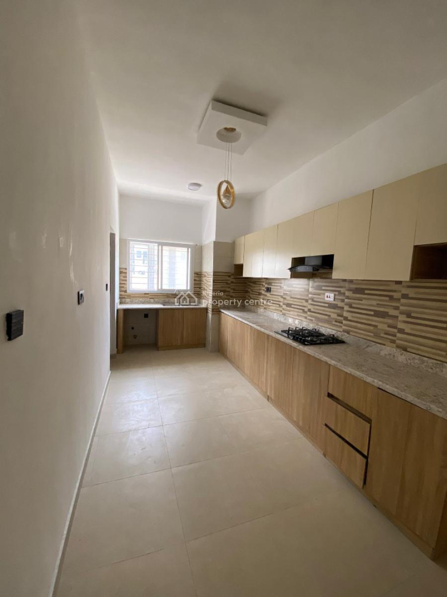 Very Spacious & Refined 3 Bedroom Apartment., Ajah, Ajah, Lagos, Block of Flats for Sale