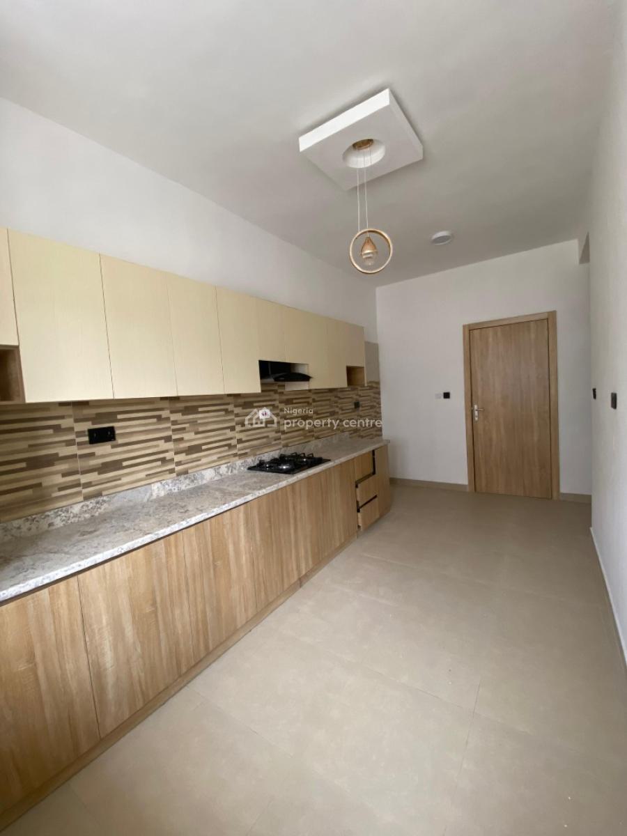 Very Spacious & Refined 3 Bedroom Apartment., Ajah, Ajah, Lagos, Block of Flats for Sale