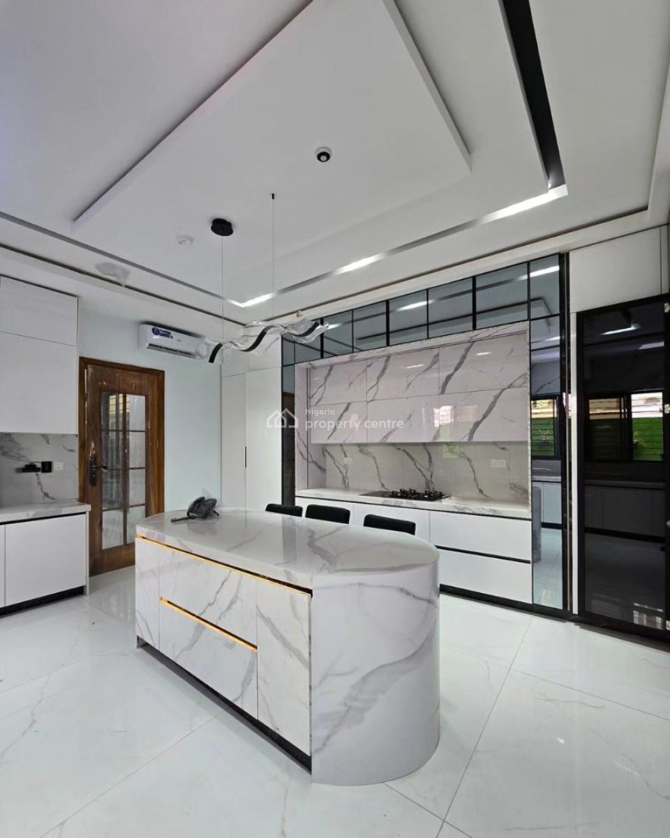 5 Bedrooms Detached Duplex with Bq, Lekki Phane1 Lagos, Lekki, Lagos, Detached Duplex for Sale