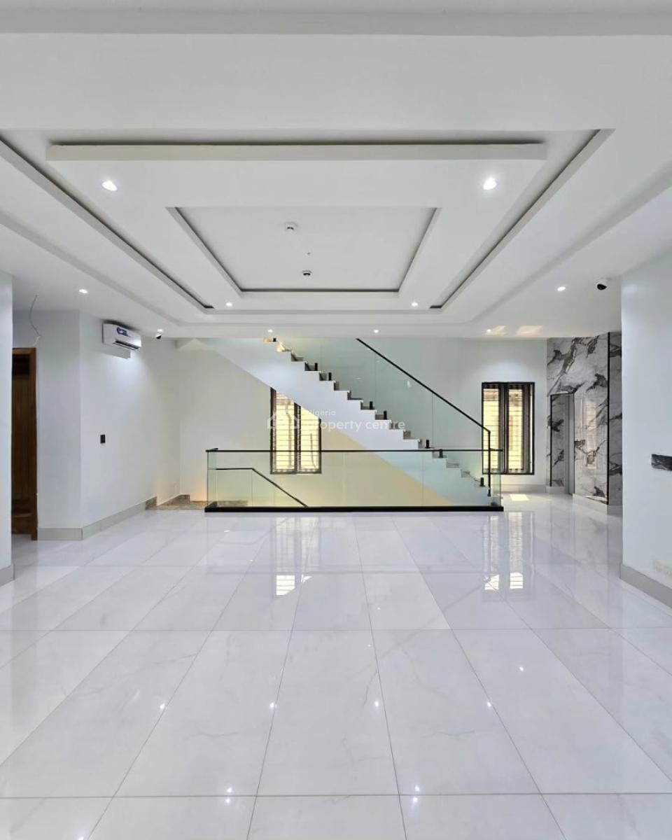 5 Bedrooms Detached Duplex with Bq, Lekki Phane1 Lagos, Lekki, Lagos, Detached Duplex for Sale