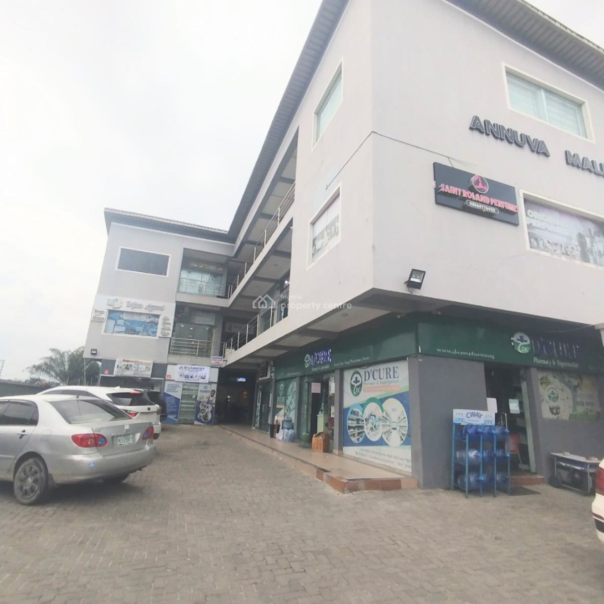 Unique Shop, Chevron Alternative Road, Lekki Expressway, Lekki, Lagos, Plaza / Complex / Mall for Sale