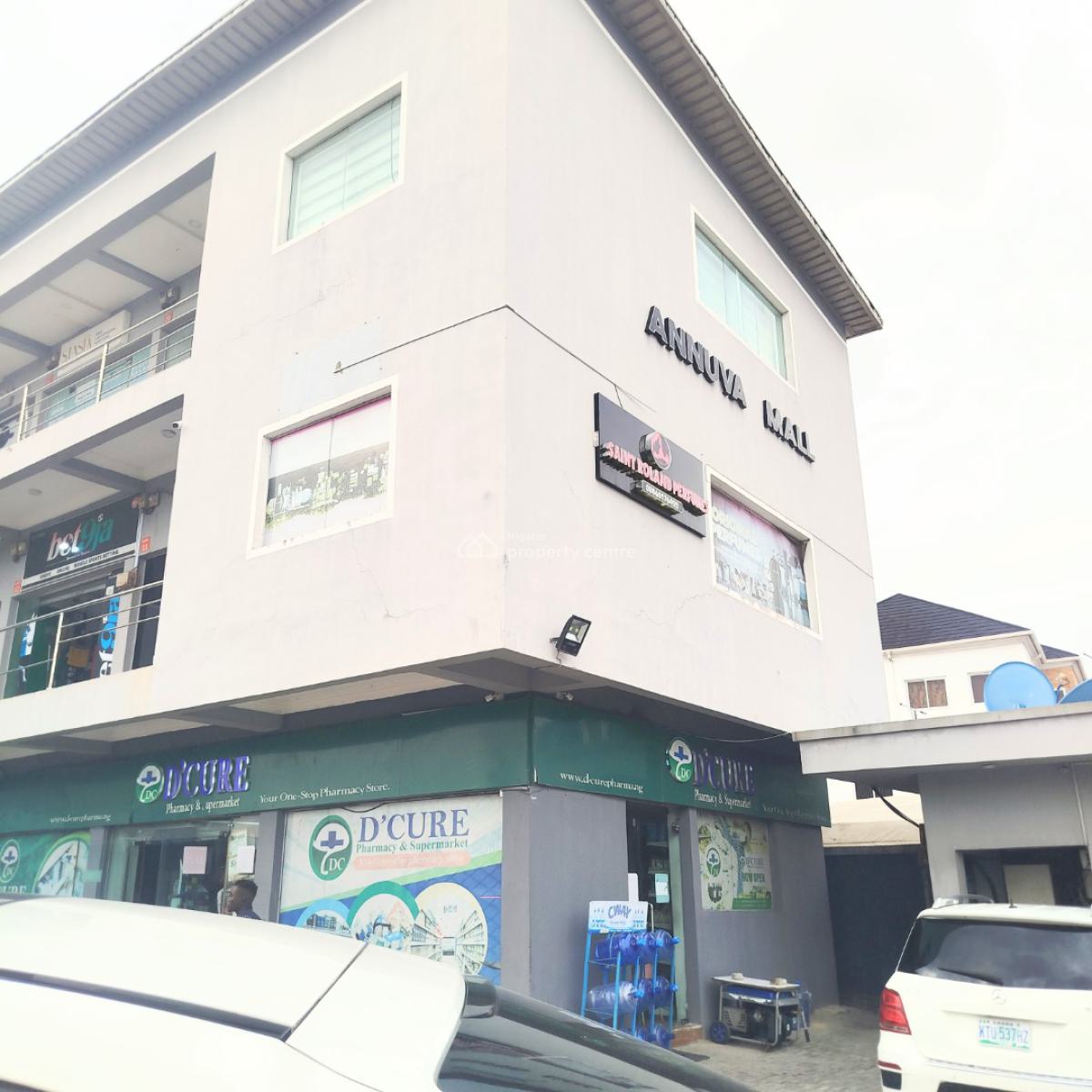 Unique Shop, Chevron Alternative Road, Lekki Expressway, Lekki, Lagos, Plaza / Complex / Mall for Sale