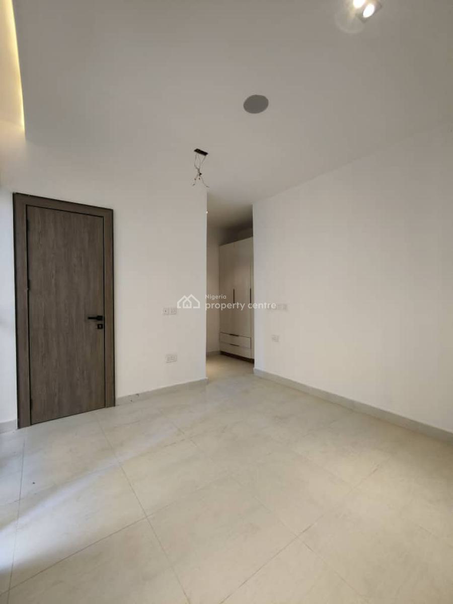 Newly Built 2bedroom Flat + Swimming Pool +gym, Agungi, Agungi, Lekki, Lagos, Flat / Apartment for Sale