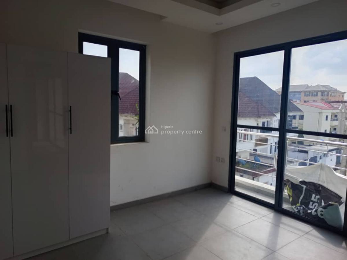 Brand New 2-bed Apartment -- Agungi Secure Estate, Agungi, Lekki, Lagos, Flat / Apartment for Sale