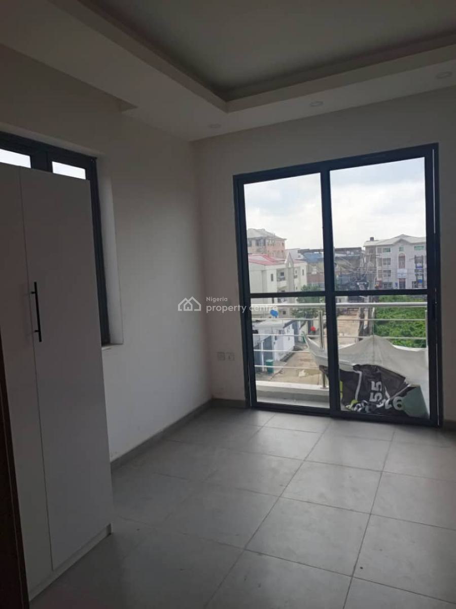Brand New 2-bed Apartment -- Agungi Secure Estate, Agungi, Lekki, Lagos, Flat / Apartment for Sale