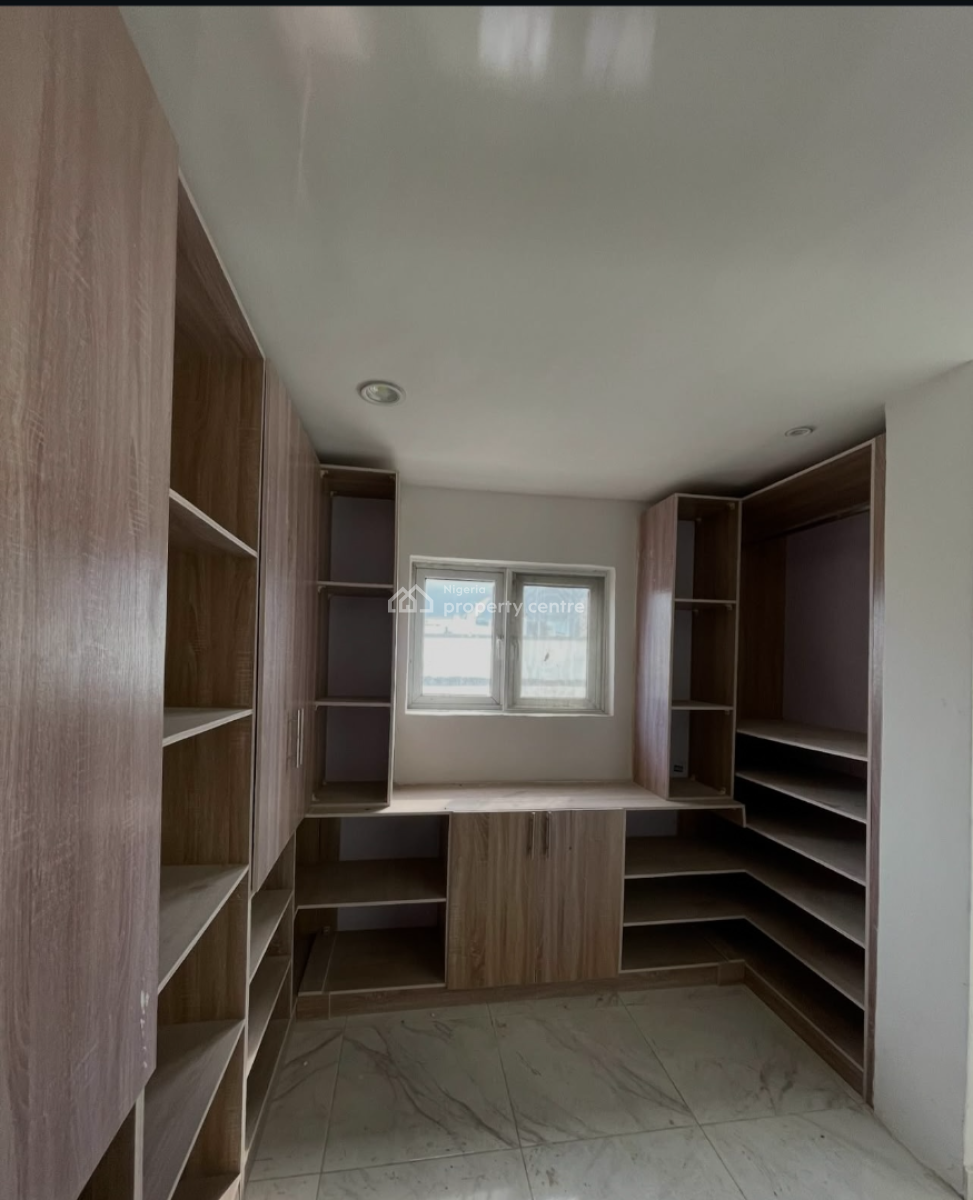 Four Bedroom Terrace with Bq, Lekki Phase 1, Lekki, Lagos, Terraced Duplex for Rent