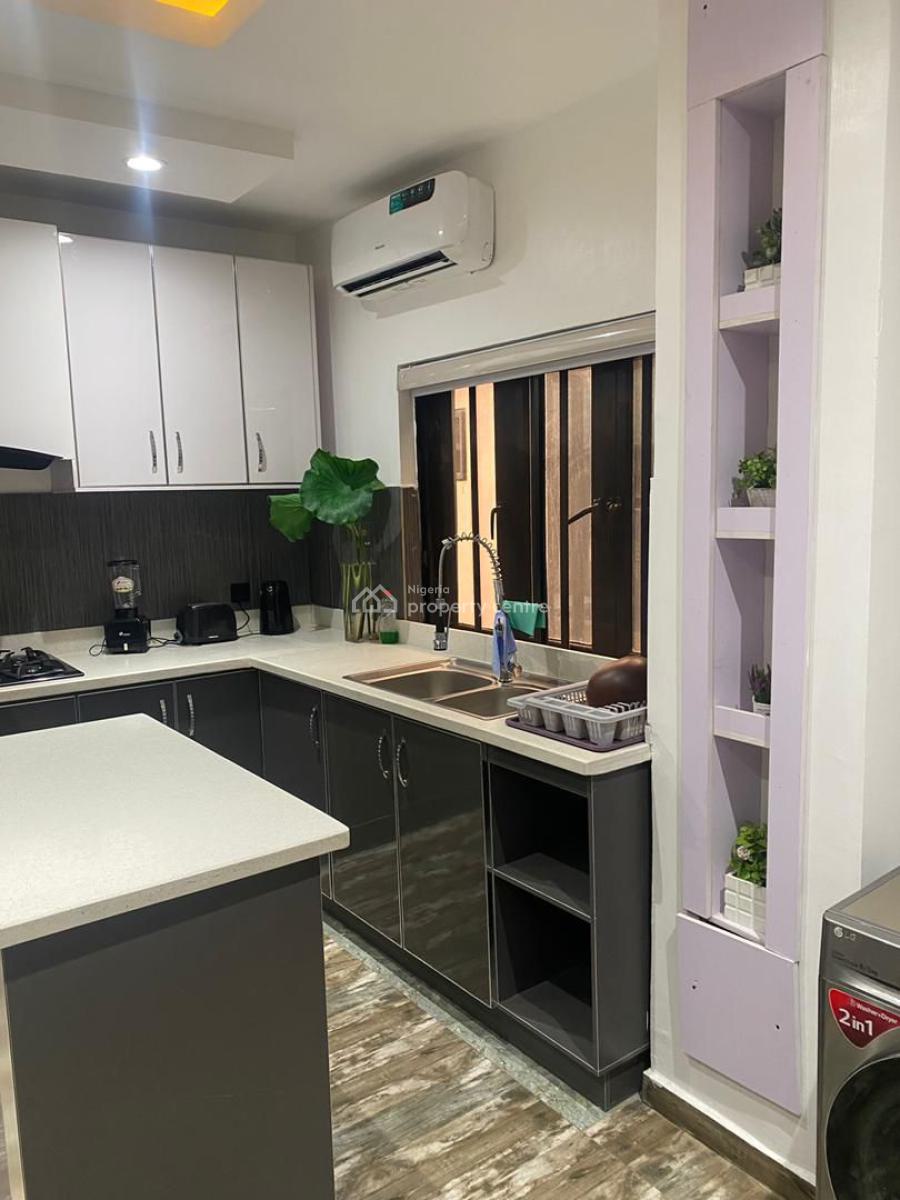 3 Bedroom Flat with Bq, Off Isaac John,, Ikeja Gra, Ikeja, Lagos, Flat / Apartment for Sale