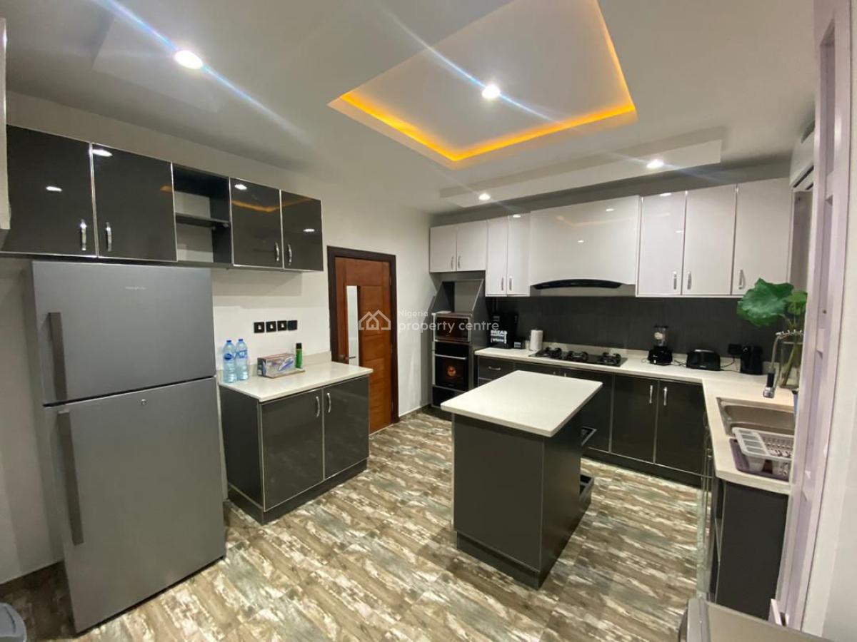 3 Bedroom Flat with Bq, Off Isaac John,, Ikeja Gra, Ikeja, Lagos, Flat / Apartment for Sale
