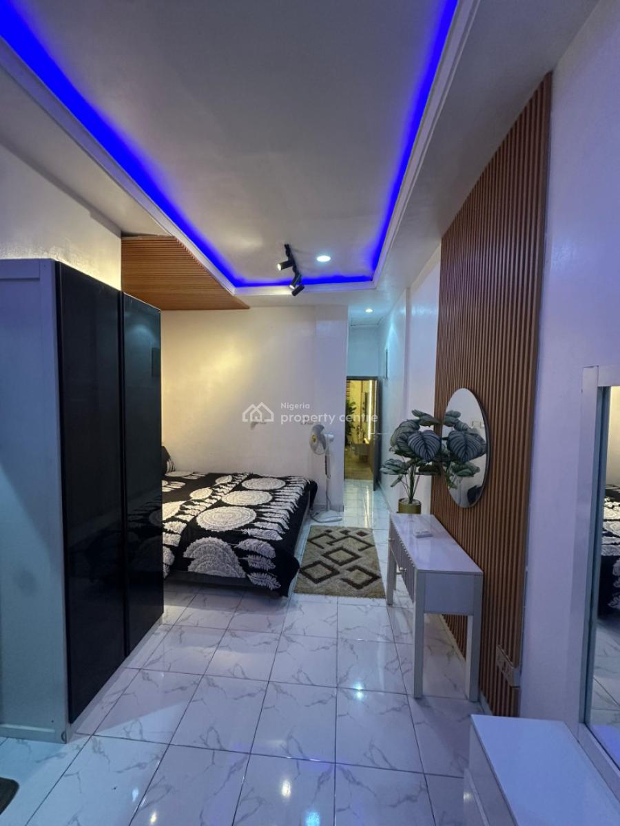 Fully Furnished 2 Bedroom Flat, Ologolo, Lekki, Lagos, Flat / Apartment for Rent