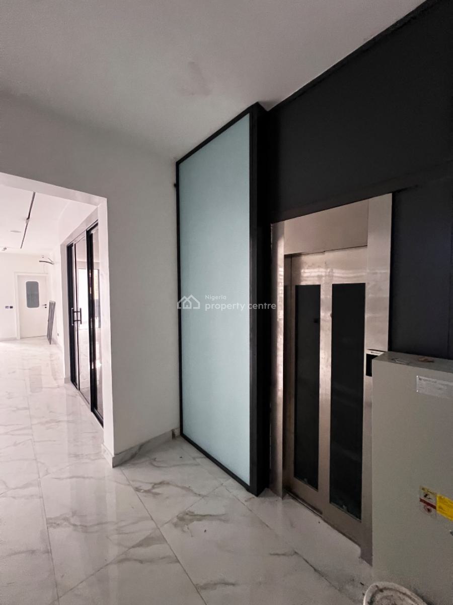 Luxurious Smart 4 Bedroom Penthouse with a Private Elevator, Off Lekki-epe Express Way, Lekki Phase 1, Lekki, Lagos, Flat / Apartment for Sale