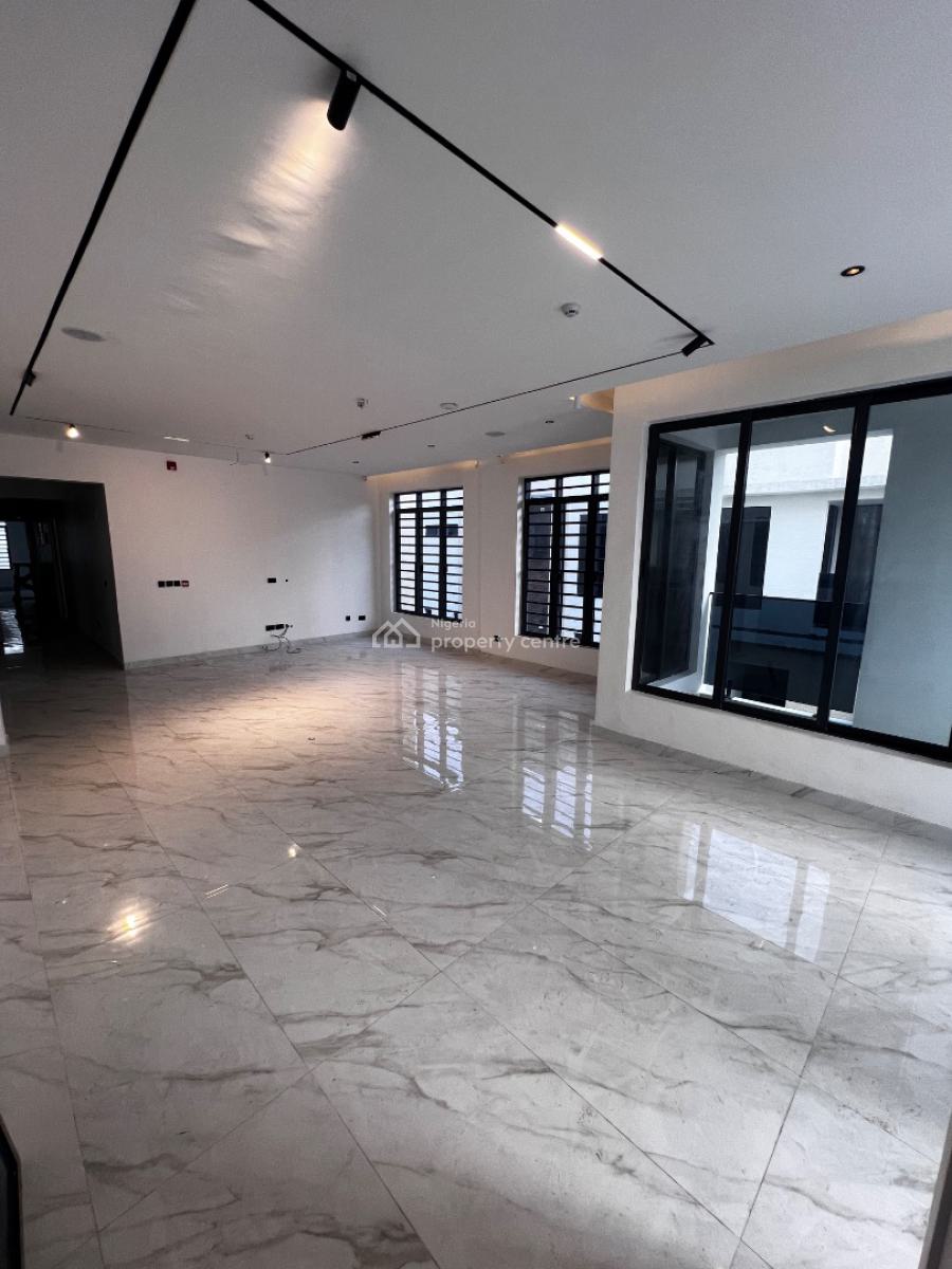 Luxurious Smart 4 Bedroom Penthouse with a Private Elevator, Off Lekki-epe Express Way, Lekki Phase 1, Lekki, Lagos, Flat / Apartment for Sale