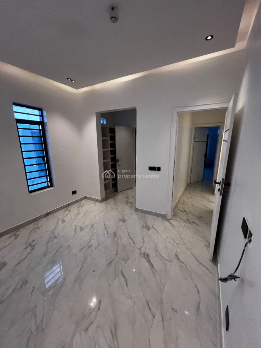 Luxurious Smart 4 Bedroom Penthouse with a Private Elevator, Off Lekki-epe Express Way, Lekki Phase 1, Lekki, Lagos, Flat / Apartment for Sale