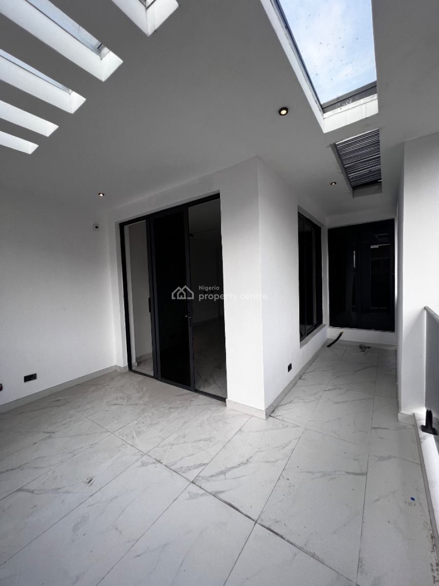 Luxurious Smart 4 Bedroom Penthouse with a Private Elevator, Off Lekki-epe Express Way, Lekki Phase 1, Lekki, Lagos, Flat / Apartment for Sale