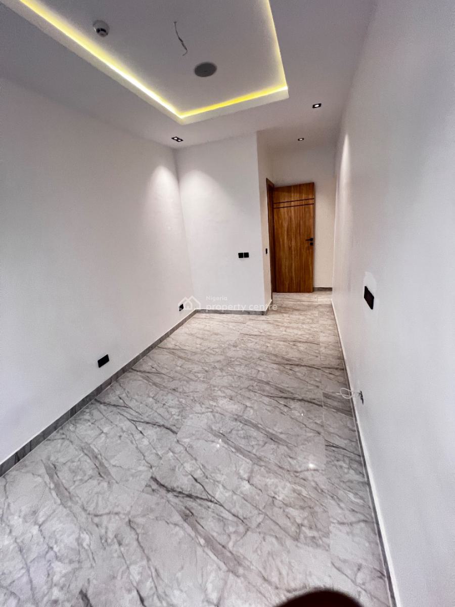 Luxury 4 Bedroom Terrace Duplex in a Private Estate, Lekki Phase 1, Lekki, Lagos, Terraced Duplex for Sale