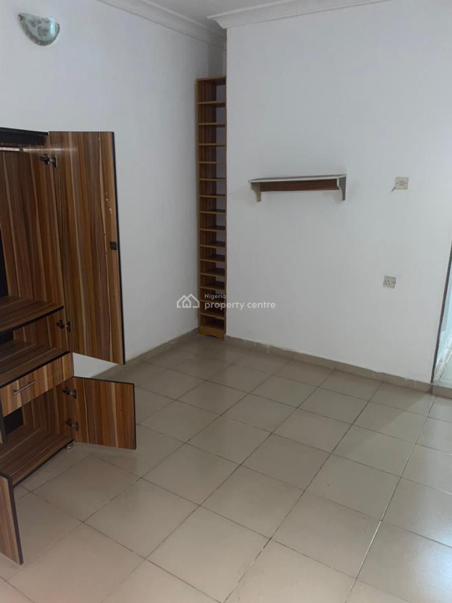 Nice and Spacious 1bedroom Apartment Upstairs, Off Ayilara Street, Ojuelegba, Surulere, Lagos, Mini Flat (room and Parlour) for Rent