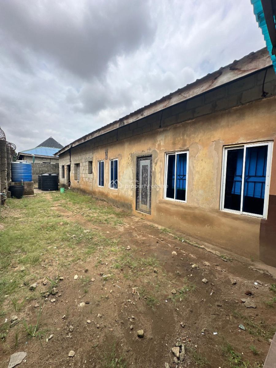 a Solid Bungalow Building on a Full Plot Available, Bajulaiye, Shomolu, Lagos, Residential Land for Sale