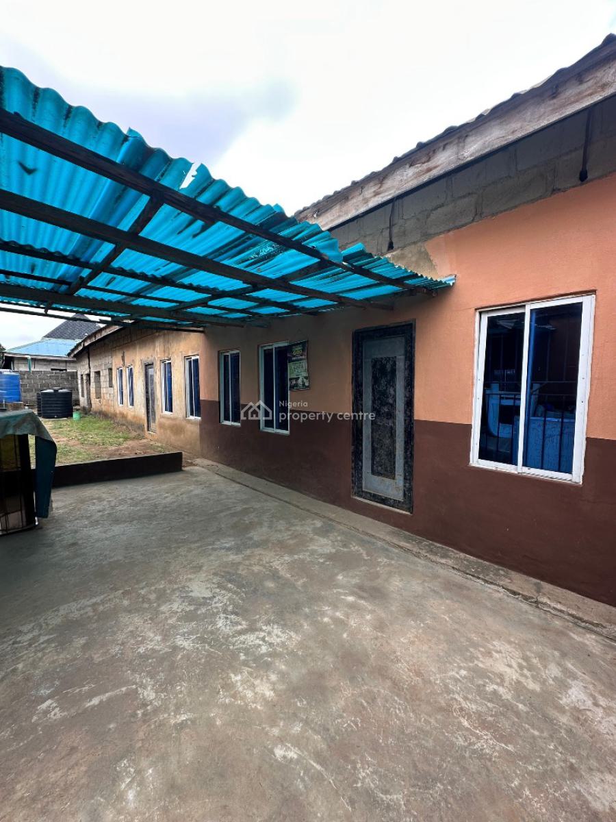 a Solid Bungalow Building on a Full Plot Available, Bajulaiye, Shomolu, Lagos, Residential Land for Sale