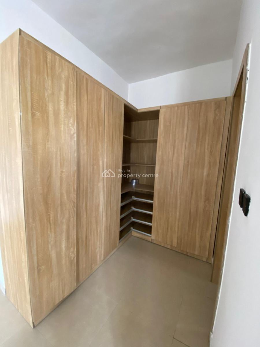 Very Spacious & Refined 3 Bedroom Apartment., Ajah, Lagos, Block of Flats for Sale