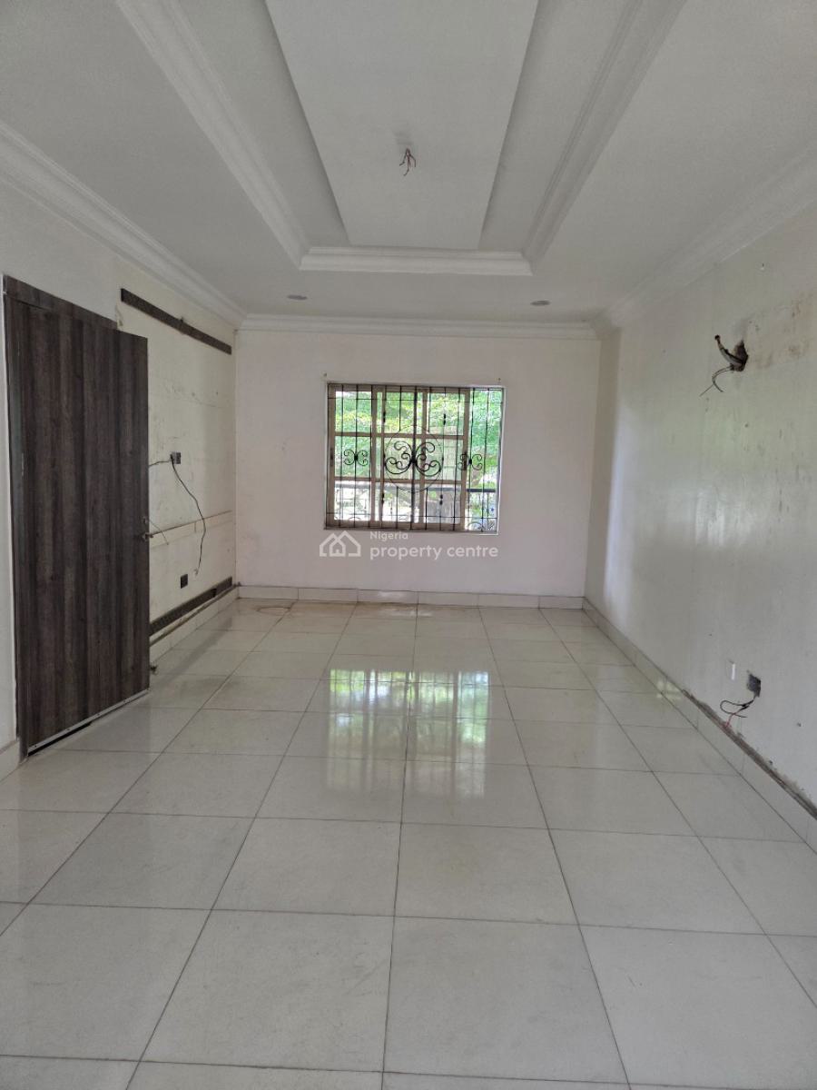 a Lovely  4 Bedroom  Semi-detached Duplex  with a Room Bq, Lekki Phase 1, Lekki, Lagos, Semi-detached Duplex for Rent