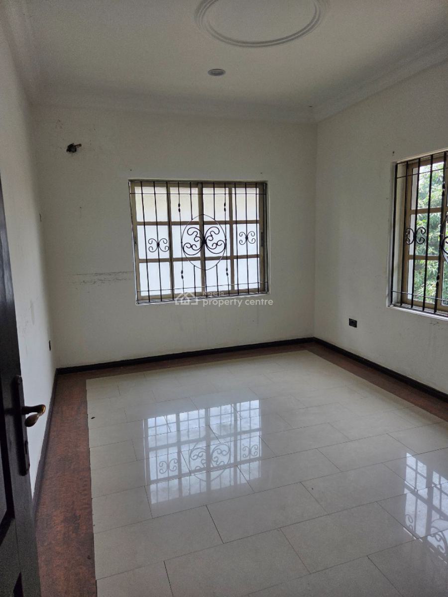 a Lovely  4 Bedroom  Semi-detached Duplex  with a Room Bq, Lekki Phase 1, Lekki, Lagos, Semi-detached Duplex for Rent