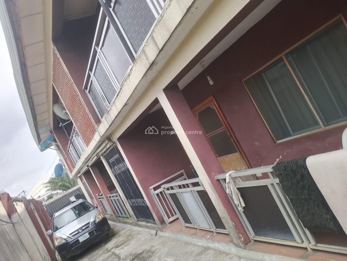 4nos 3b/room Flat, Vorganizer Bus-stup, Akowonjo, Akowonjo, Alimosho, Lagos, Flat / Apartment for Sale