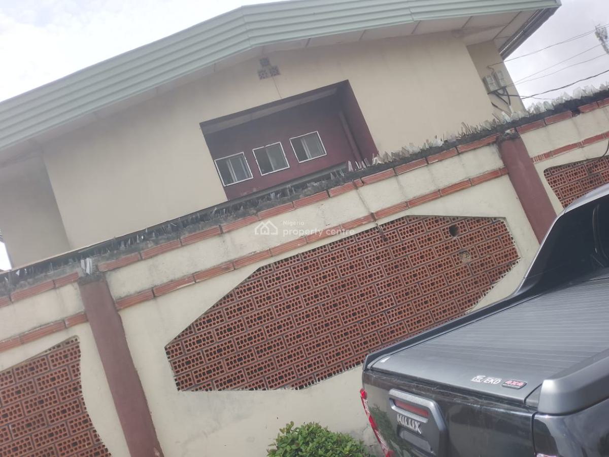 4nos 3b/room Flat, Vorganizer Bus-stup, Akowonjo, Akowonjo, Alimosho, Lagos, Flat / Apartment for Sale