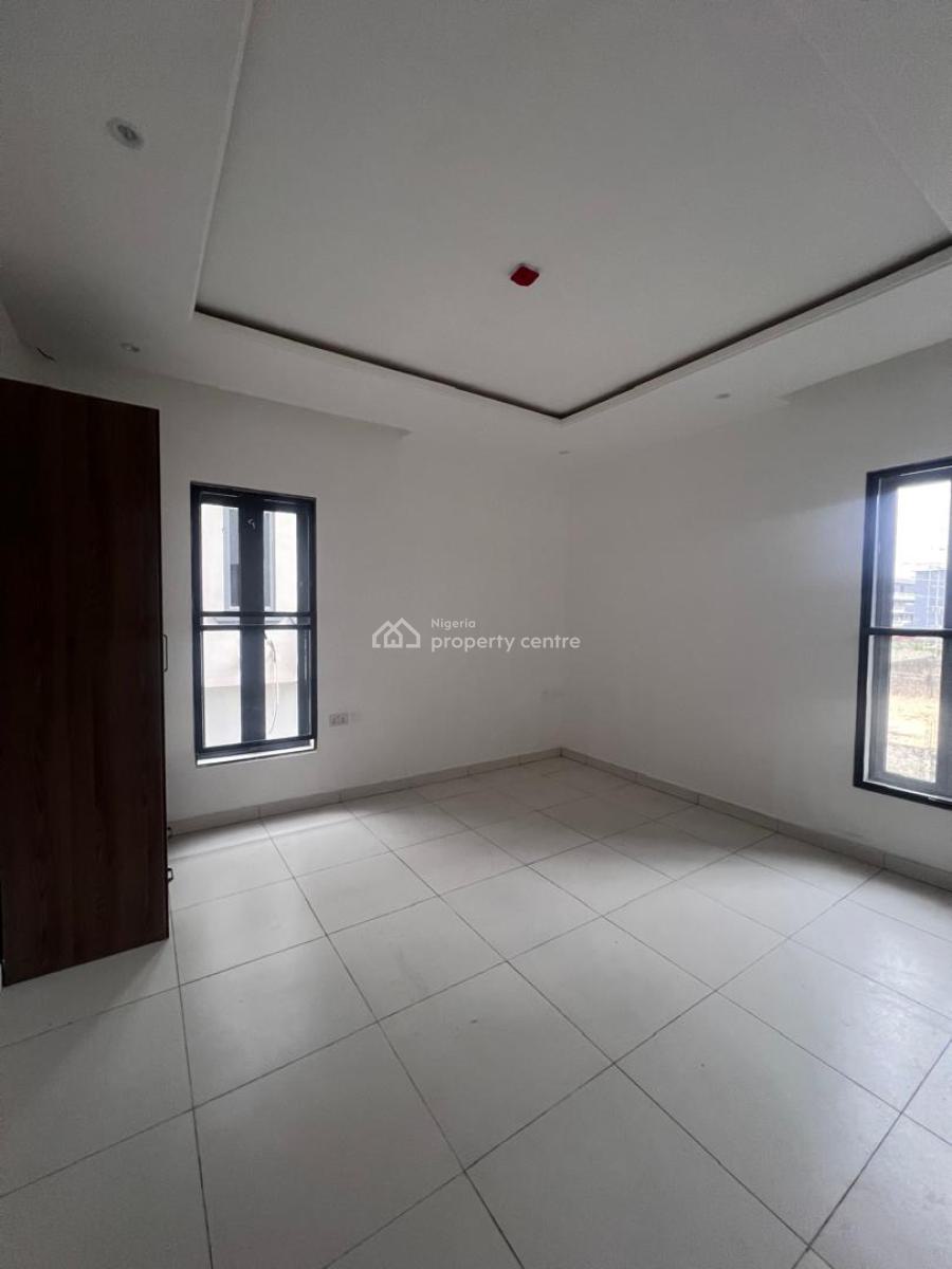 a 2 Bedroom Apartment with Bq, and a Studio Apartment, Ikate, Lekki, Lagos, Flat / Apartment for Sale
