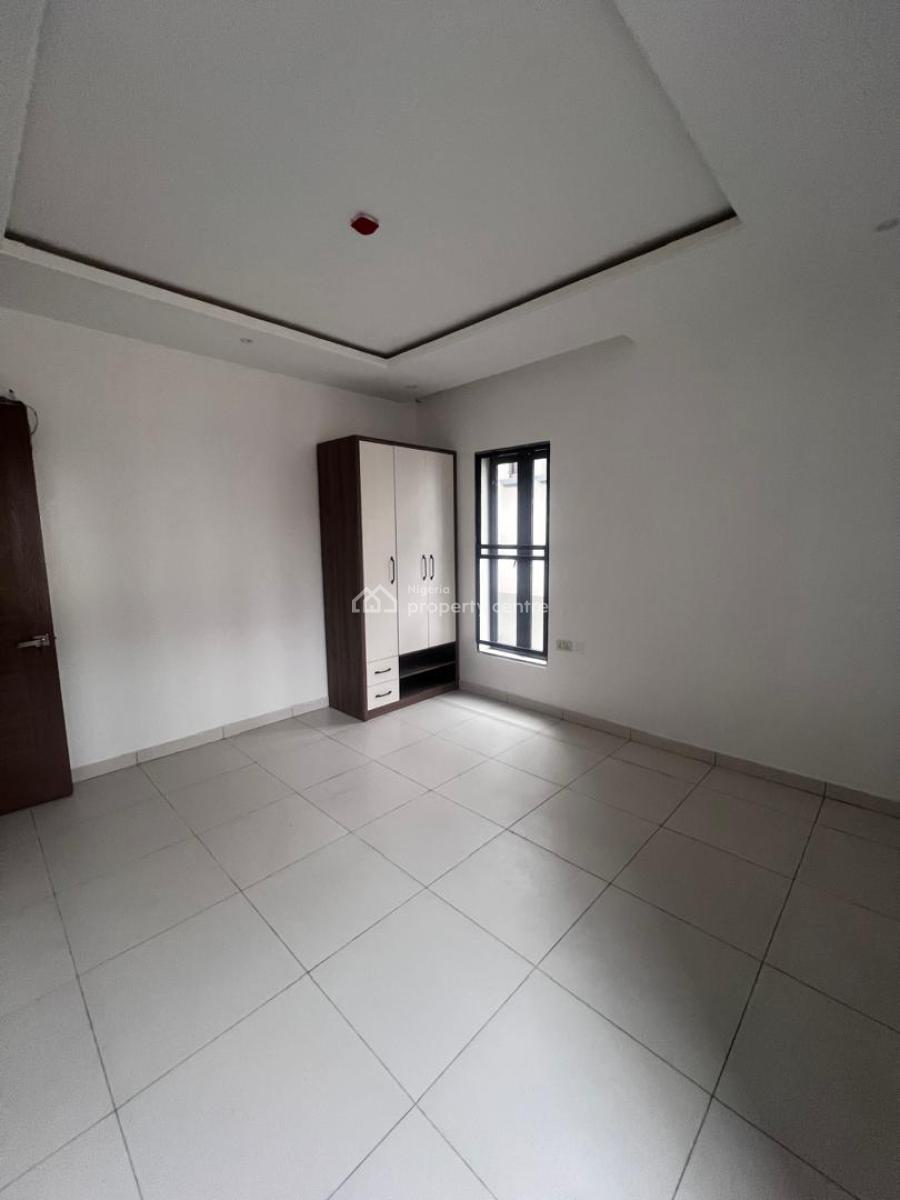 a 2 Bedroom Apartment with Bq, and a Studio Apartment, Ikate, Lekki, Lagos, Flat / Apartment for Sale