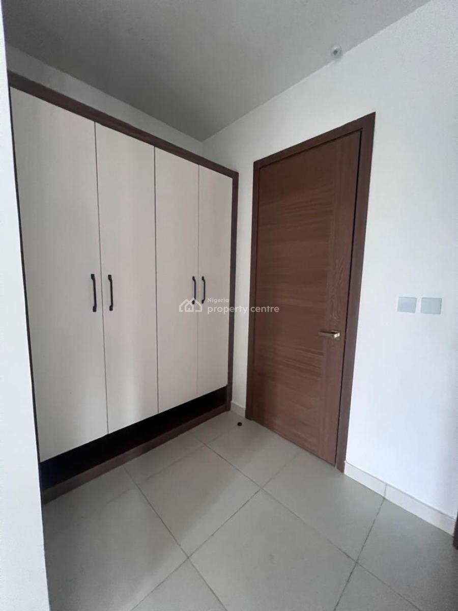 a 2 Bedroom Apartment with Bq, and a Studio Apartment, Ikate, Lekki, Lagos, Flat / Apartment for Sale