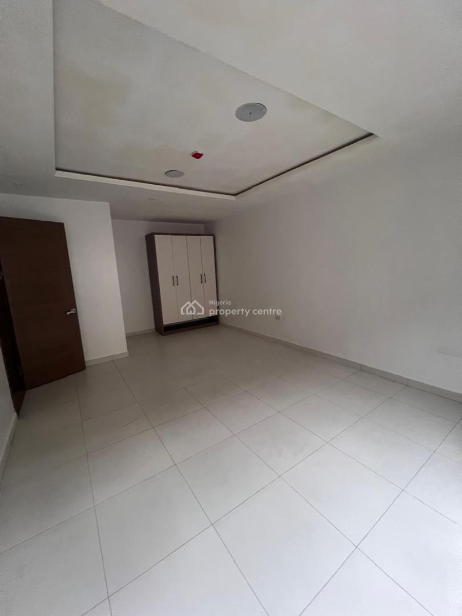 a 2 Bedroom Apartment with Bq, and a Studio Apartment, Ikate, Lekki, Lagos, Flat / Apartment for Sale